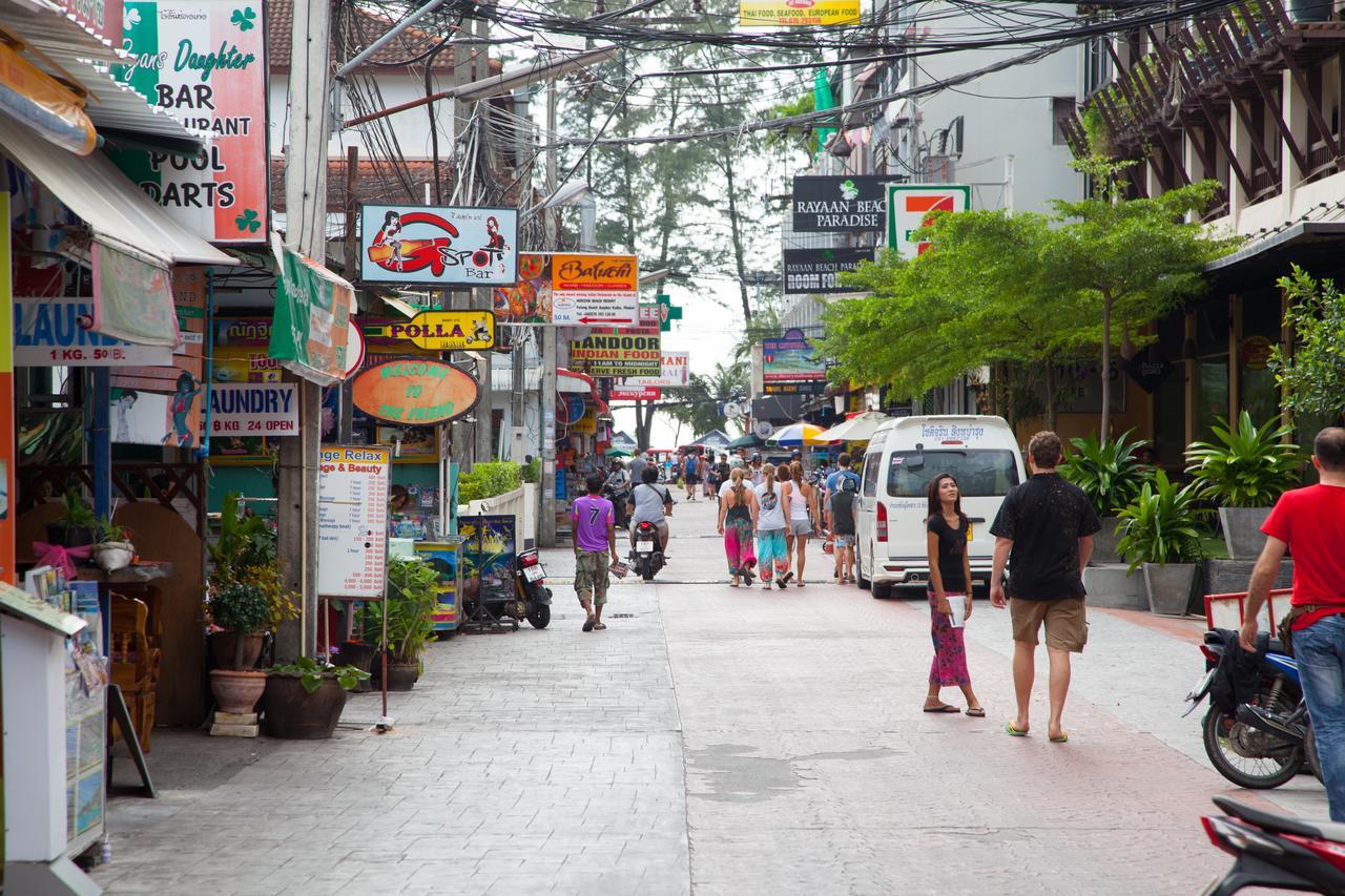 Simple Boutique Seabreeze Hotel Patong Exterior foto